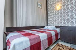 Гостиница Печоры-Парк Печоры Двухместный номер с 2 отдельными кроватями и общей ванной комнатой-2